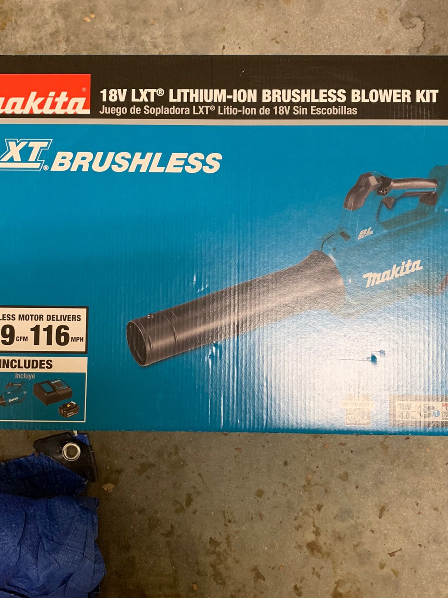 Makita Blower Charger N Battery Included