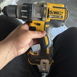 Dewalt hammer drill and drill driver 3 speed 1/2in