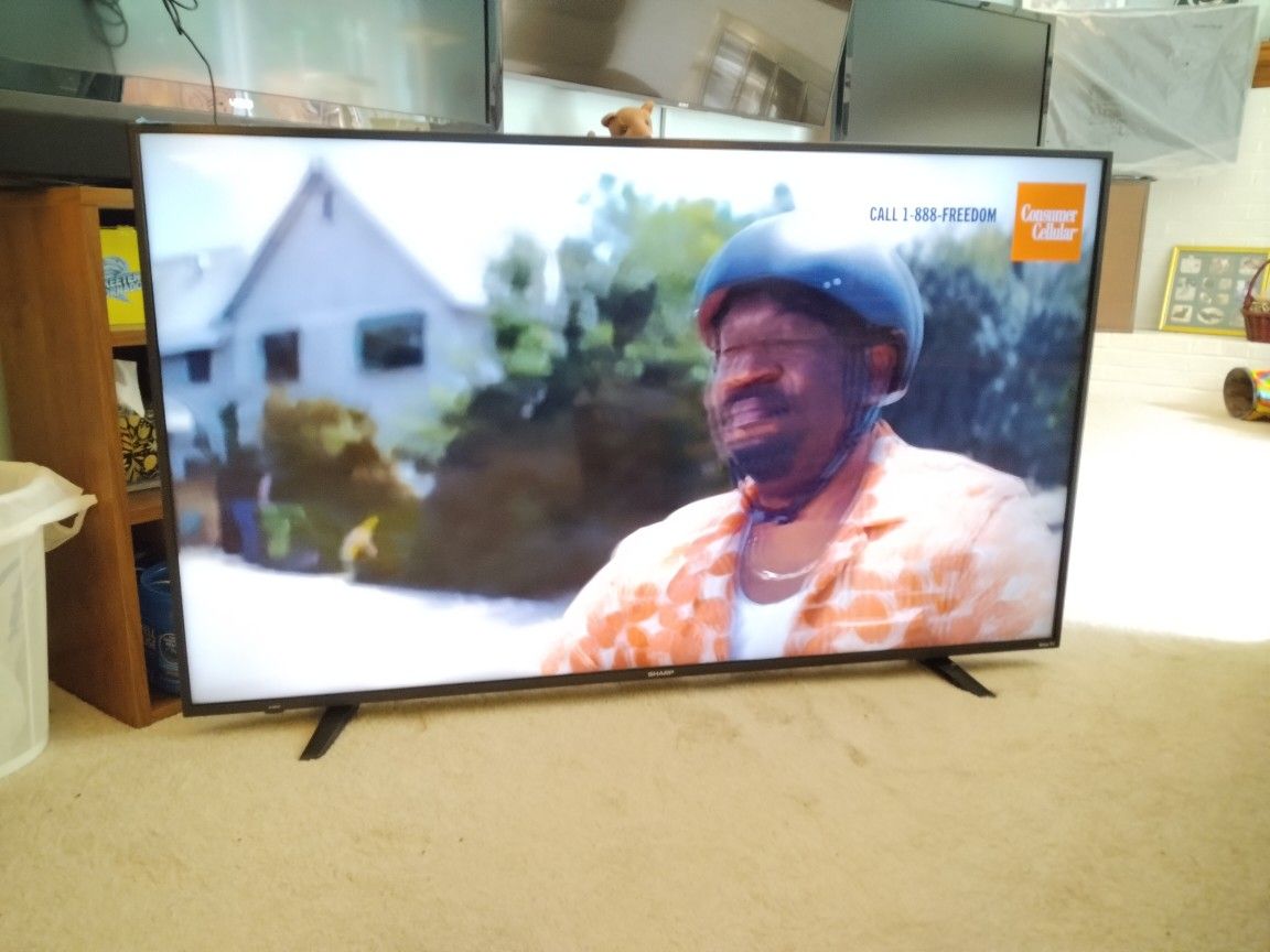 SHARP 58" 4K UHD SMART ROKU TV WITH HDR & BLUETOOTH