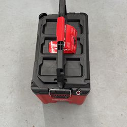 Milwaukee 10in Pack Out Toolbox (new)