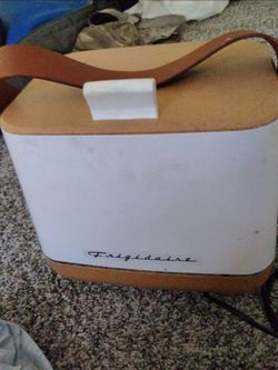 Frigidaire electric cooler