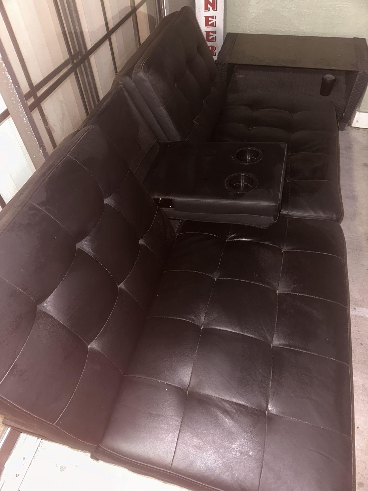 Black Futon