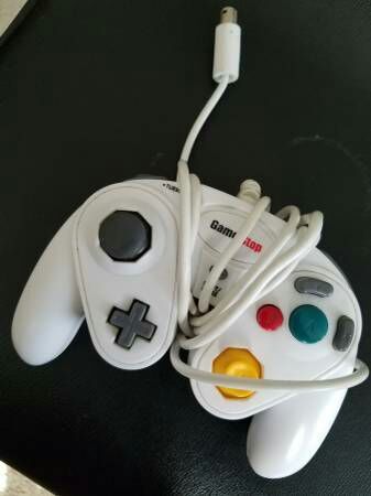 Nintendo gamestop gamecube controller
