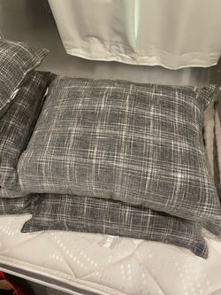 Airstream pillows