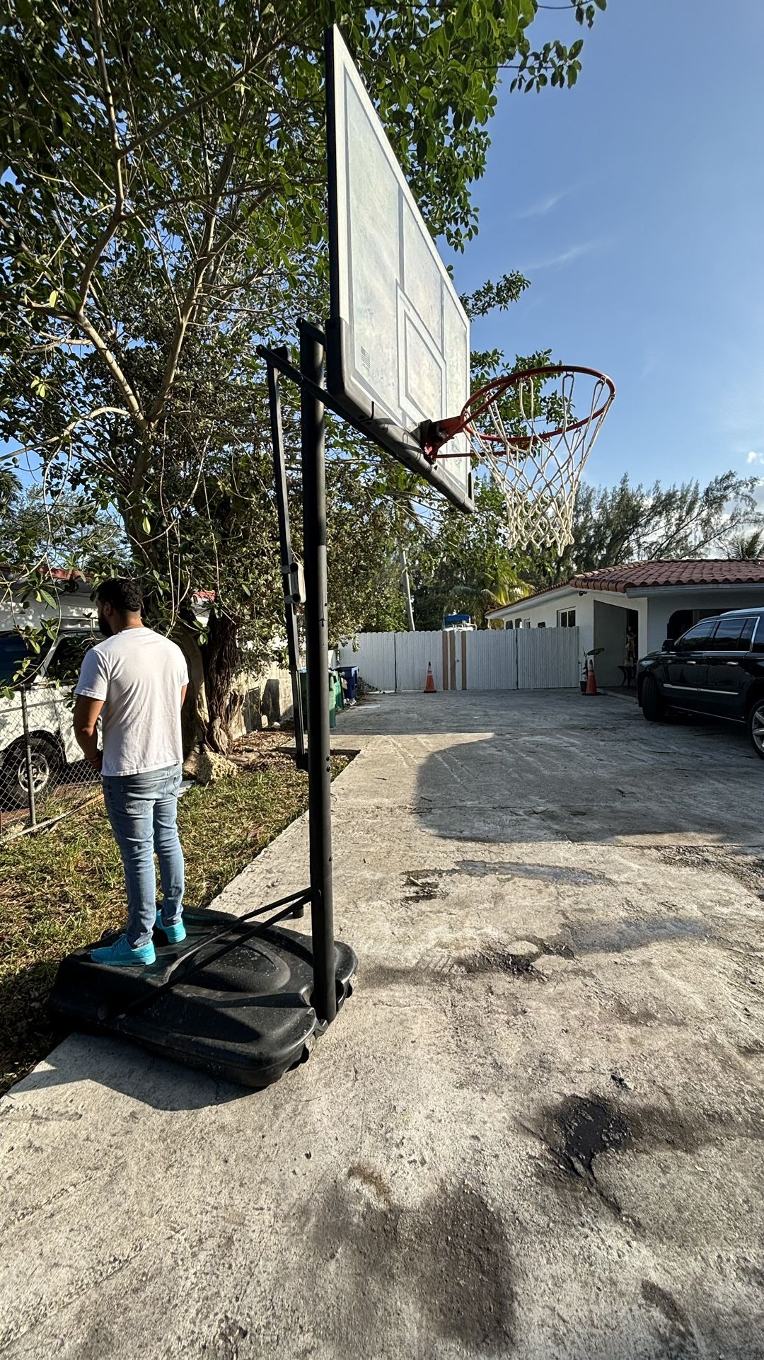 Lifetime basketball hoop