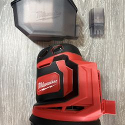 Milwaukee Random Orbit Sander 2648-20. Tool Only