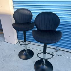 Pair of Swivel Bar Stools – Upgraded Gas Lift