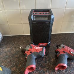 Milwaukee M12