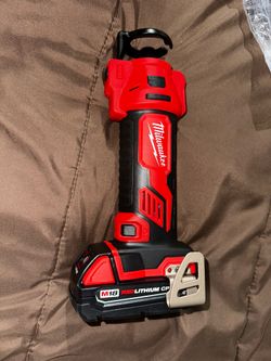 Vendo Milwaukee M18 Cut-Out Tool para corte tabla roca