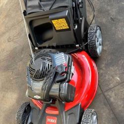 Toro 21 in. Recycler Briggs and Stratton 140cc Self-Propelled Gas RWD Walk Behind Lawn Mower