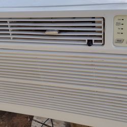 11,500. BTU Air conditioner w/ heater