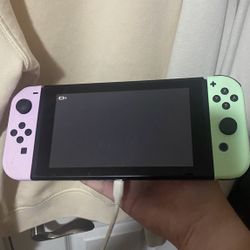 Nintendo Switch W/ 128 Gb Sd Card And Pokémon Violet