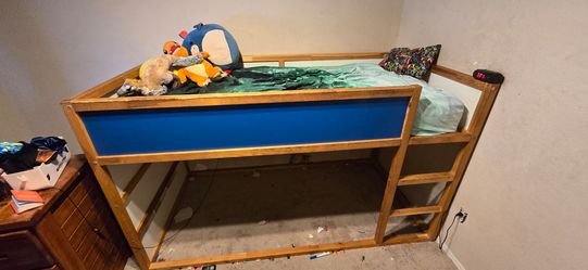 Kids loft bed