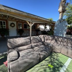 Costco - Bailey Fabric Power Reclining Sectional 