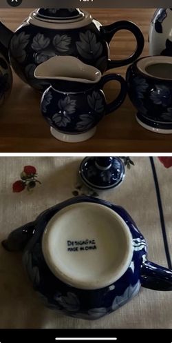 Nice vintage cobalt blue set sugar bowl has no lid Does Have A Small Chip On It