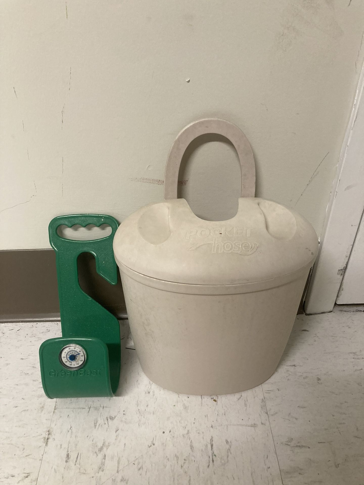 Plastic Pocket hose holder with thermometer hanger-holds up to 50 foot hose