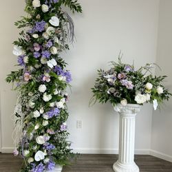 Flower arrangements for event decoration