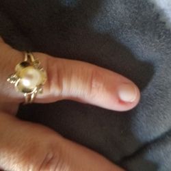 Pearl Cluster Ring In 18 K