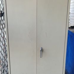 Sandusky Metal Cabinet 