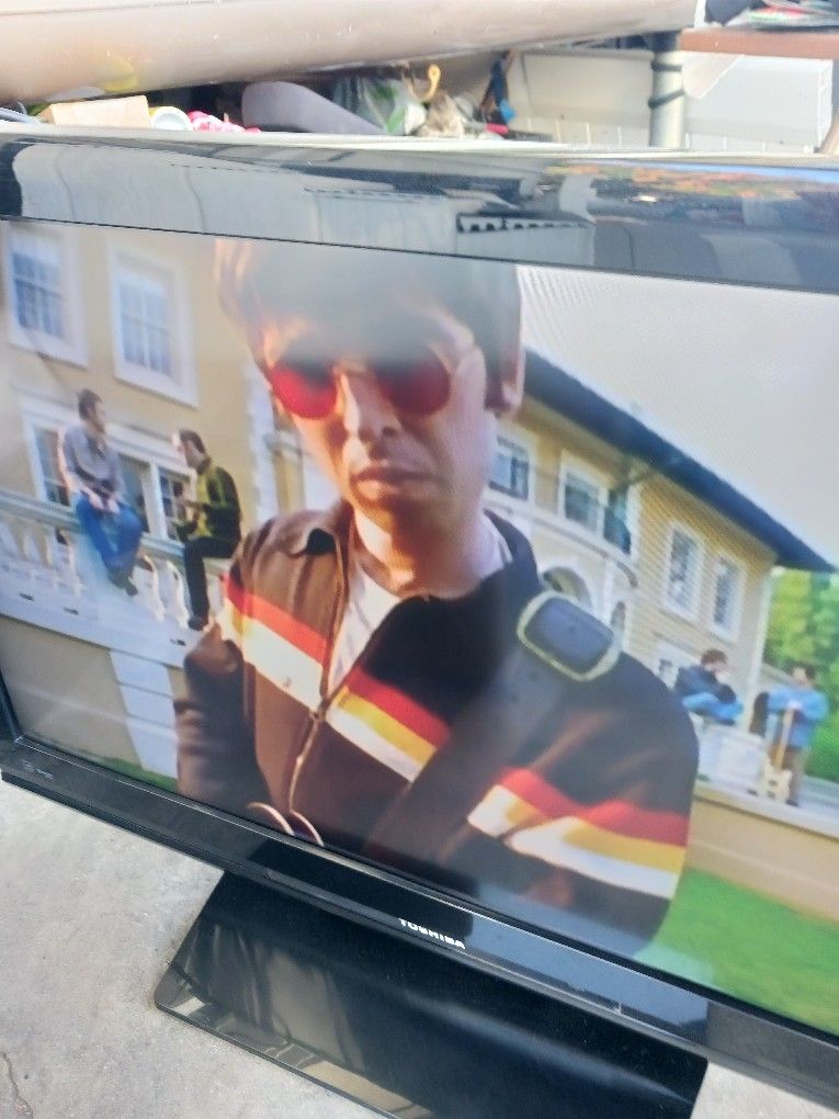 37 Inch Tv