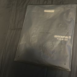 Black essentials shirt size S