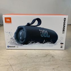 JBL Charge 6 - Portable Waterproof & Drop-Proof Bluetooth Speaker, Bold JBL Pro Sound