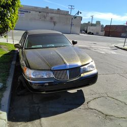 Lincoln Limo with Hydraulic