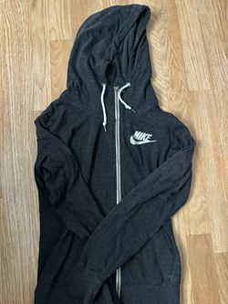 nike woman’s zip up 
