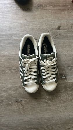 Adidas superstars camo