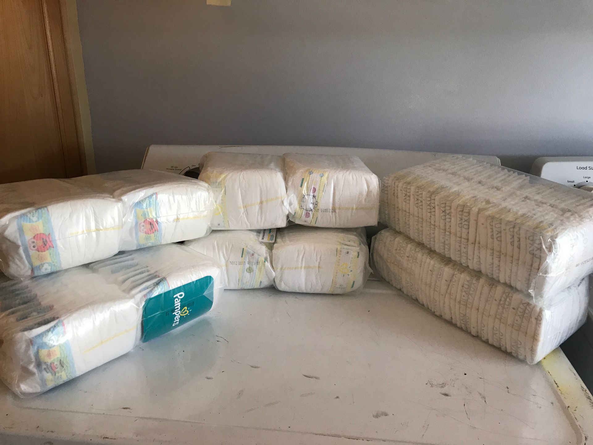 Newborn Diapers (Pampers Brand)
