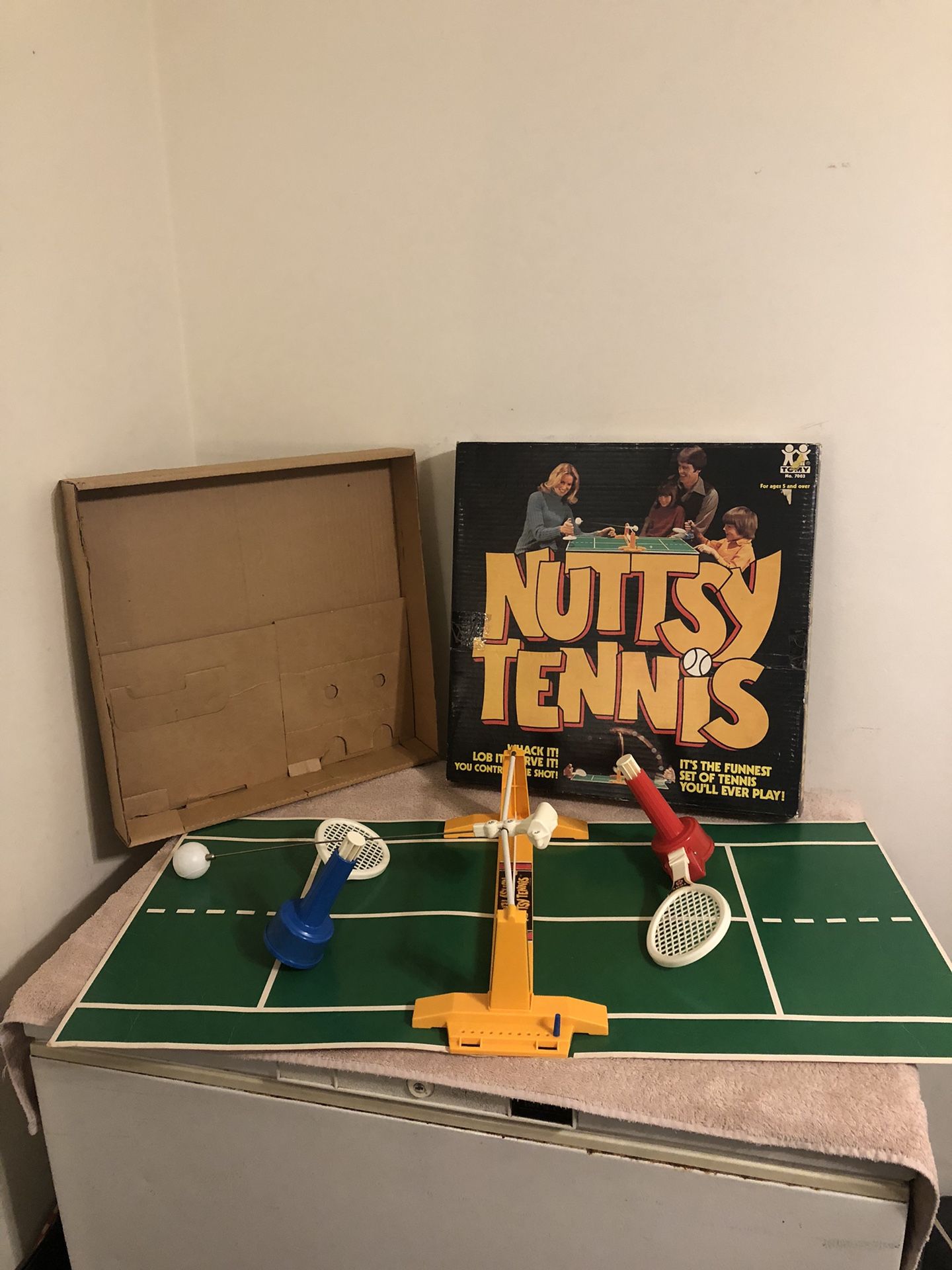 Vintage 1974 Tomy Nuttsy Tennis Game Missing 1 Score Peg