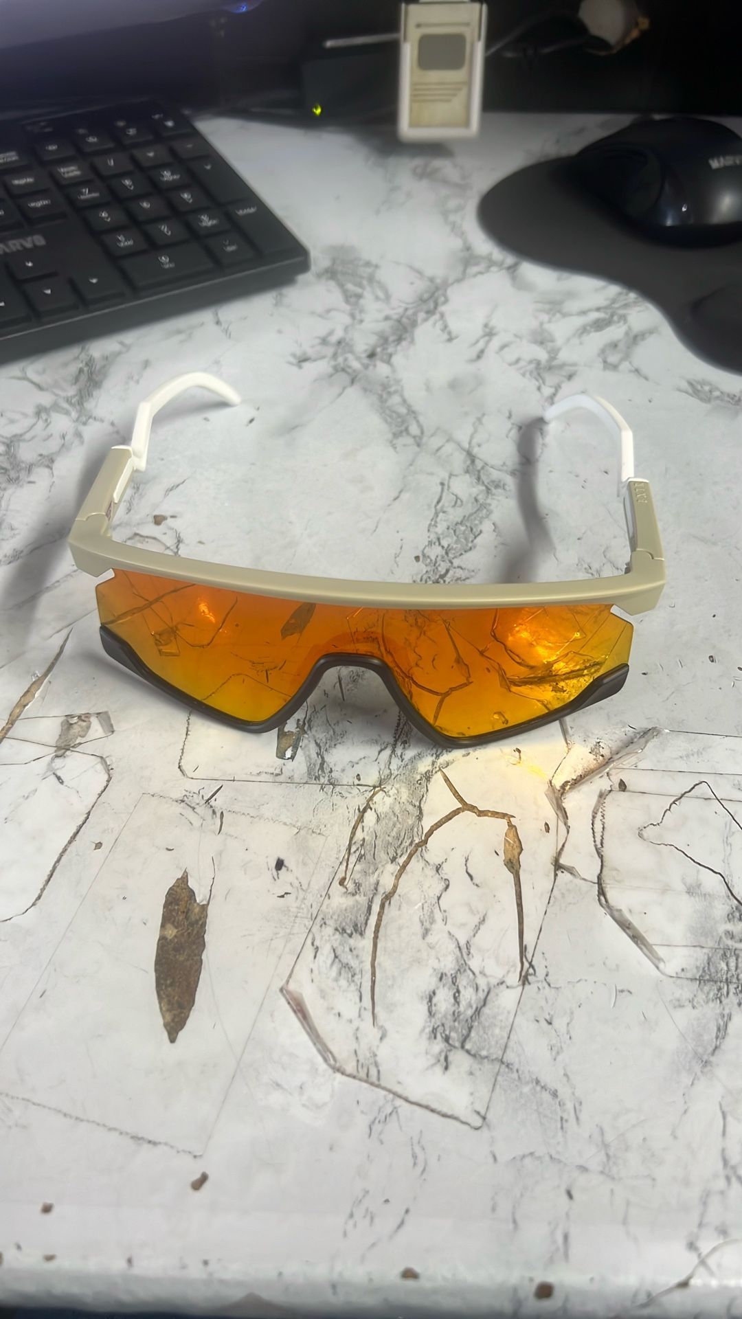 OAKLEY SUNGLASSES- #95162-1