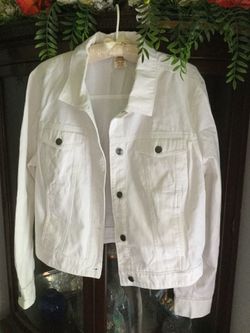 NEW White denim jacket, size XXL, fits like an XL