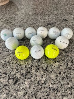 PRO V 1 a dozen golf balls