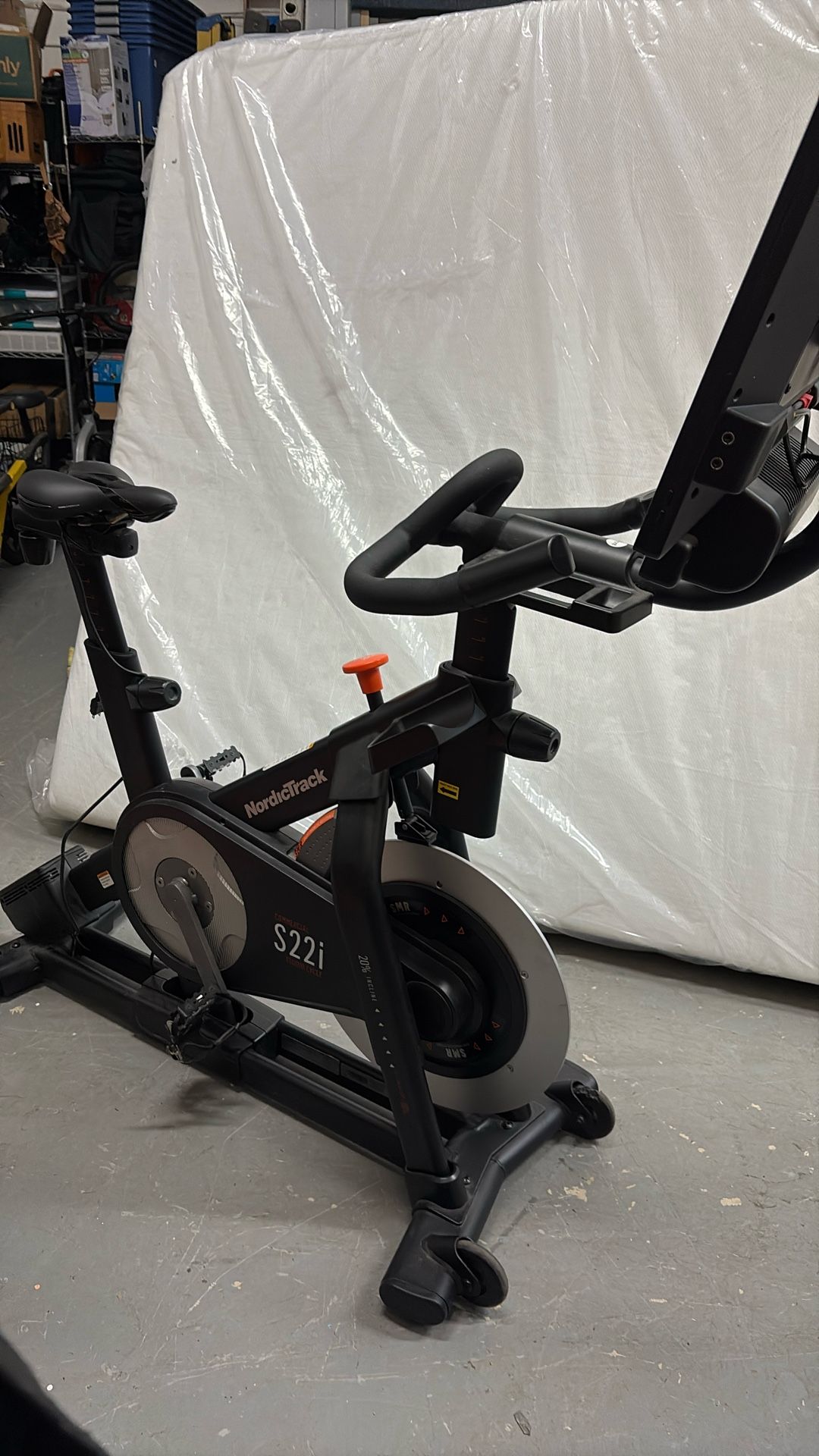 NordicTrack Commercial S22i Studio Electric Exercise Bike