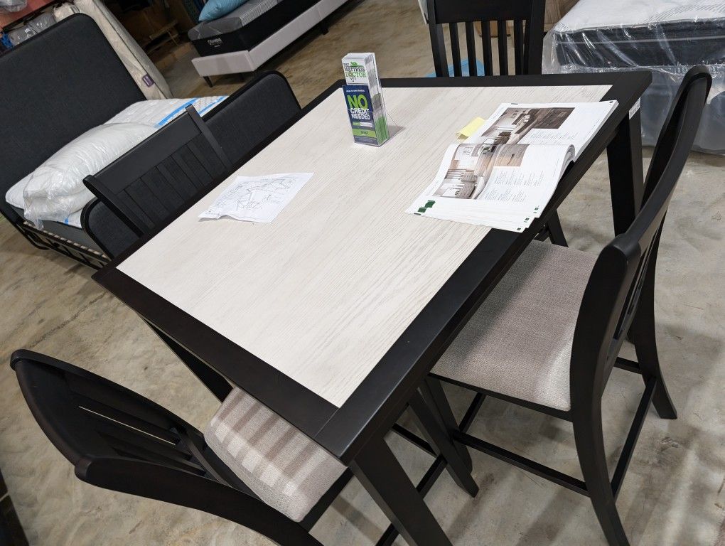 Counter height Table & Chairs