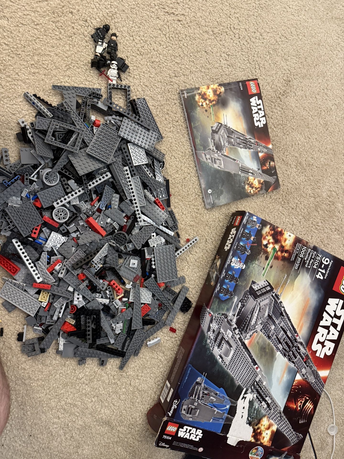 LEGO Star Wars - Kylo Rens Command Shuttle 75104