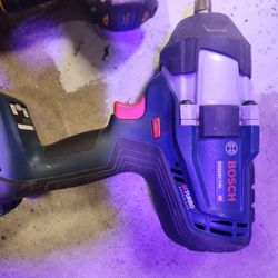Bosch 1/2 In Impact and Charger No Battery
