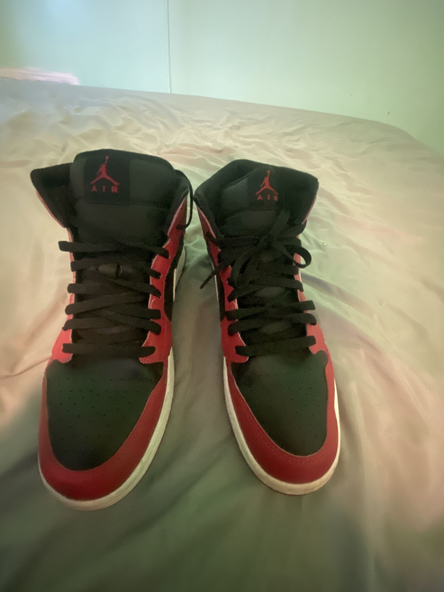 Jordan 1 red and black