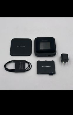 NETGEAR Nighthawk M6 5G WiFi 6 Mobile Hotspot Router (MR6150) - Unlocked