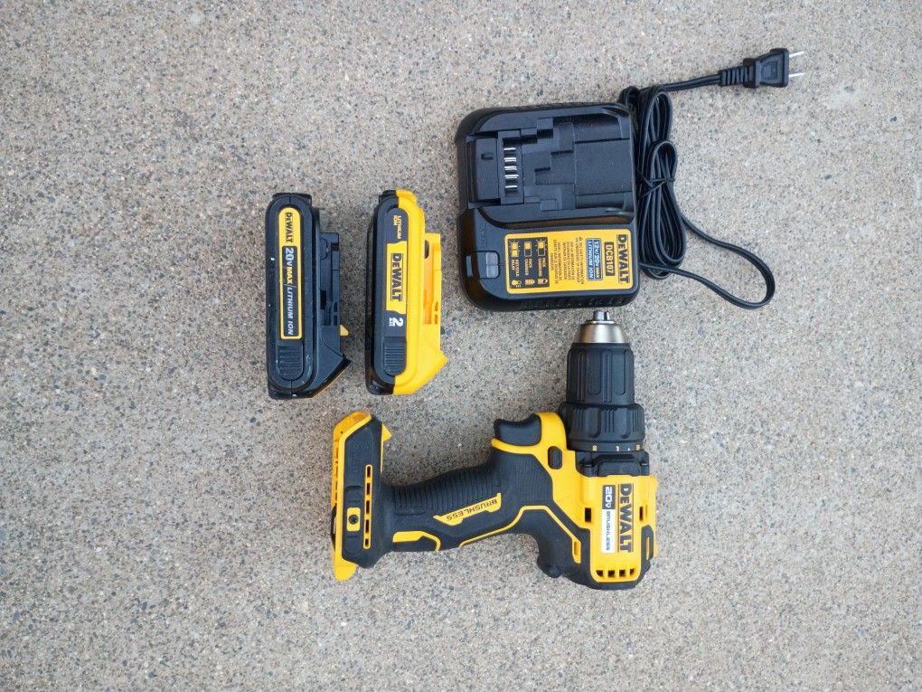 DeWalt 20V Drill, Charger w/2 batt
