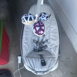 MamaRoo Multi-Motion Baby Swing