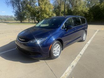 2020 Chrysler Voyager