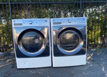Kenmore washer and electric dryer laundry set