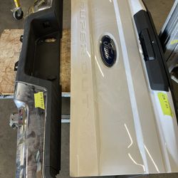 2018 F-250 XL Tailgate And Bumper 