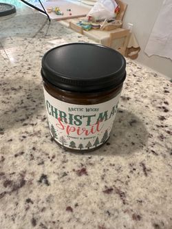 *Arctic Wicks* Scented Coconut Beeswax Candles (Christmas Spirit)