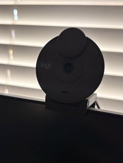 Logitech Brio 300 webcam