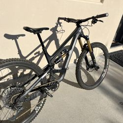 2021 YT Capra Core 4