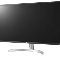 32" LG monitor 