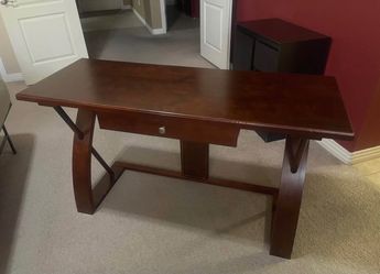 Desk table